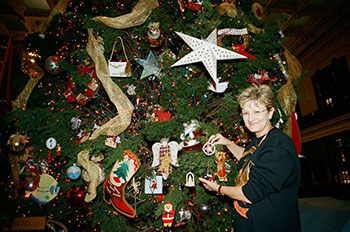 this year marks the 20th anniversary of the texas capitol ornament program in 1996 nelda laney pictured left wife of then house speaker pete laney - Texas Christmas Ornaments this year marks the 20th anniversary of the texas capitol ornament program in 1996 nelda laney pictured left wife of then house speaker pete laney - Texas Christmas Ornaments